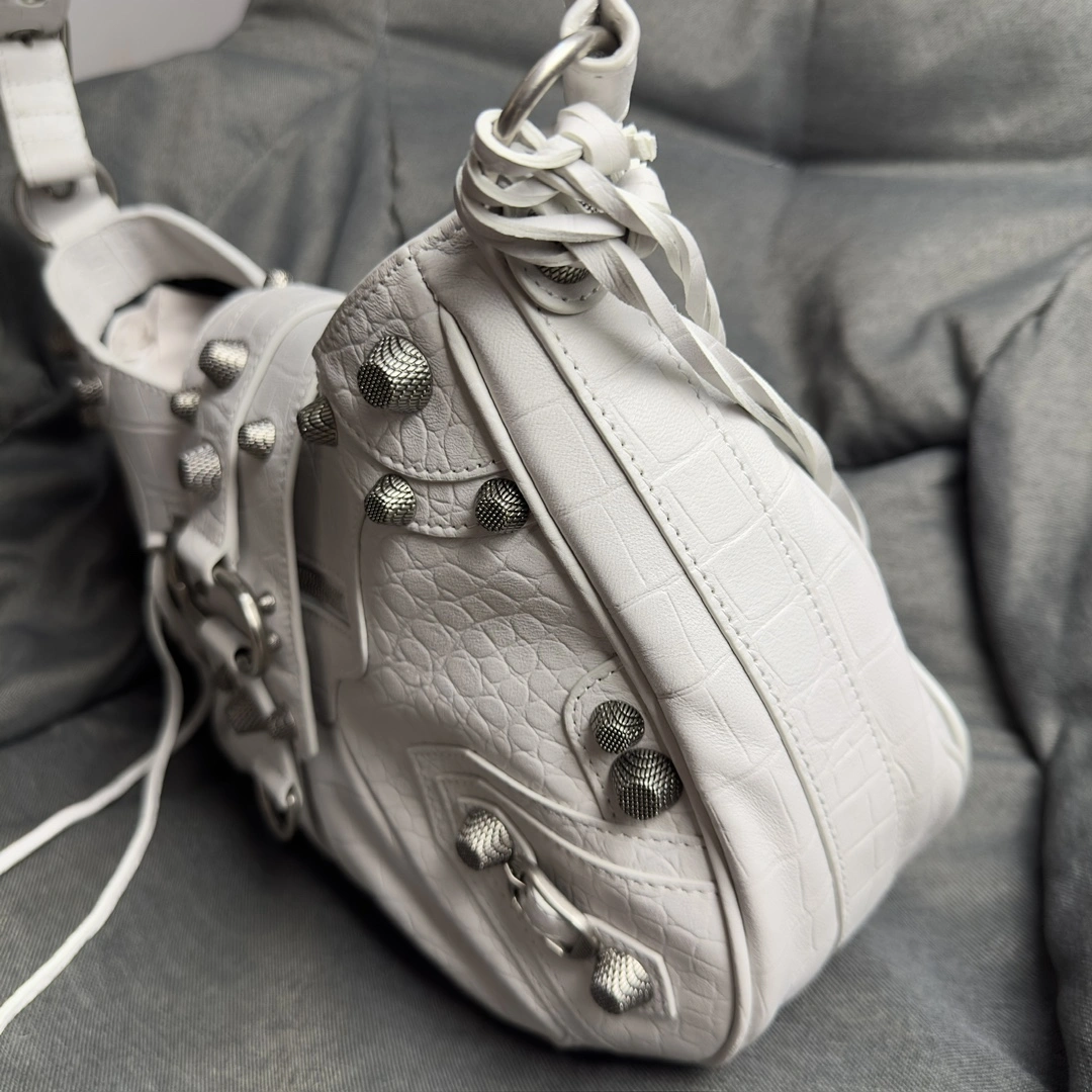 Unique Balenciaga Black Lambskin Le Cagole Half-Moon Underarm Bag 61171