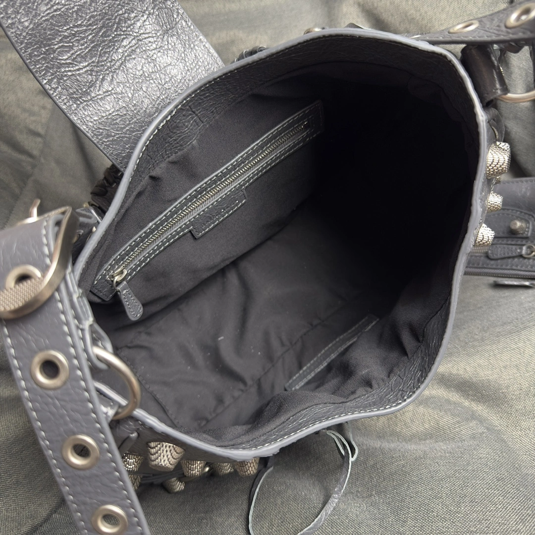 Balenciaga Black Le Cagole Half-Moon Underarm Bag in Lambskin Breathable 61105