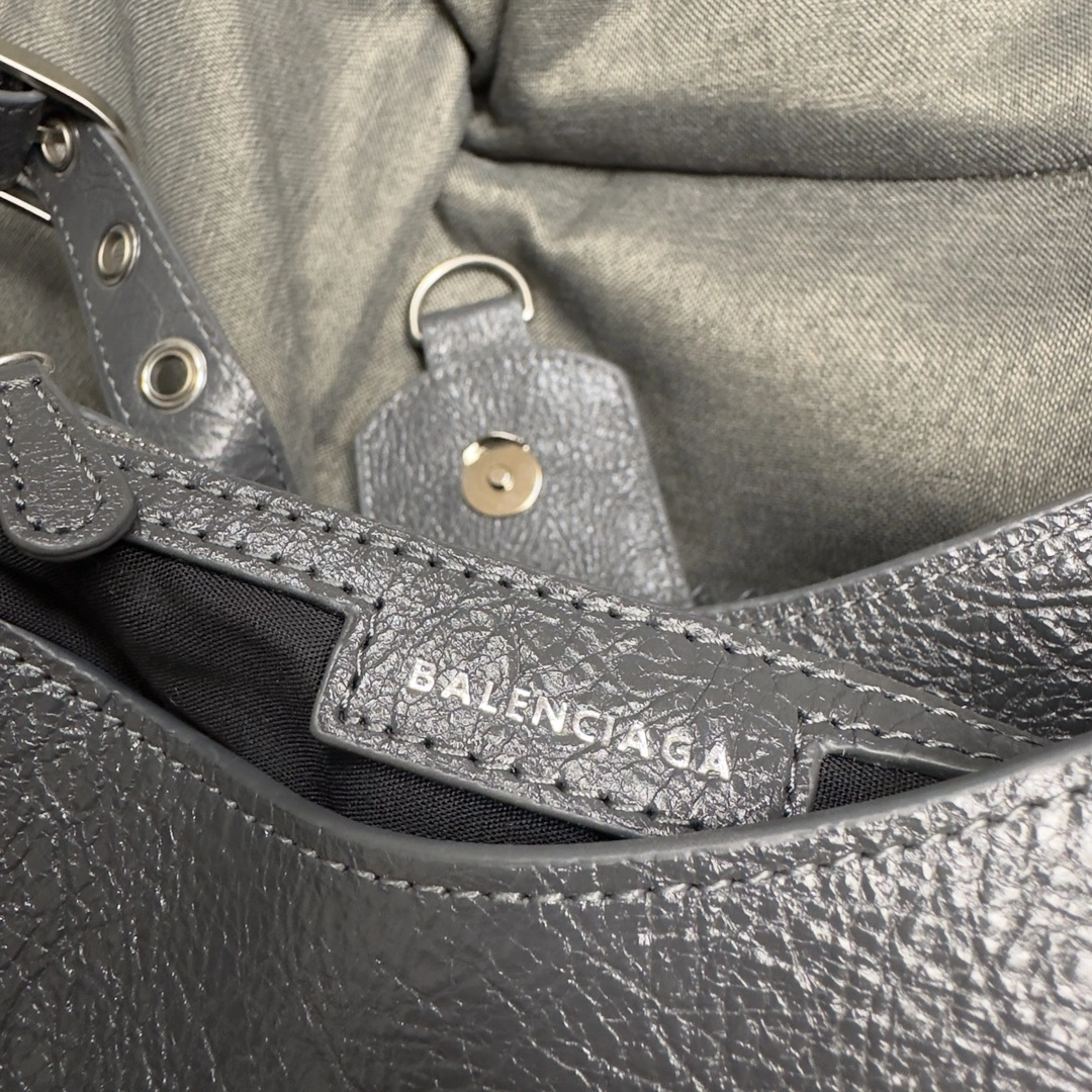 Balenciaga Black Le Cagole Half-Moon Underarm Bag in Lambskin Breathable 61105
