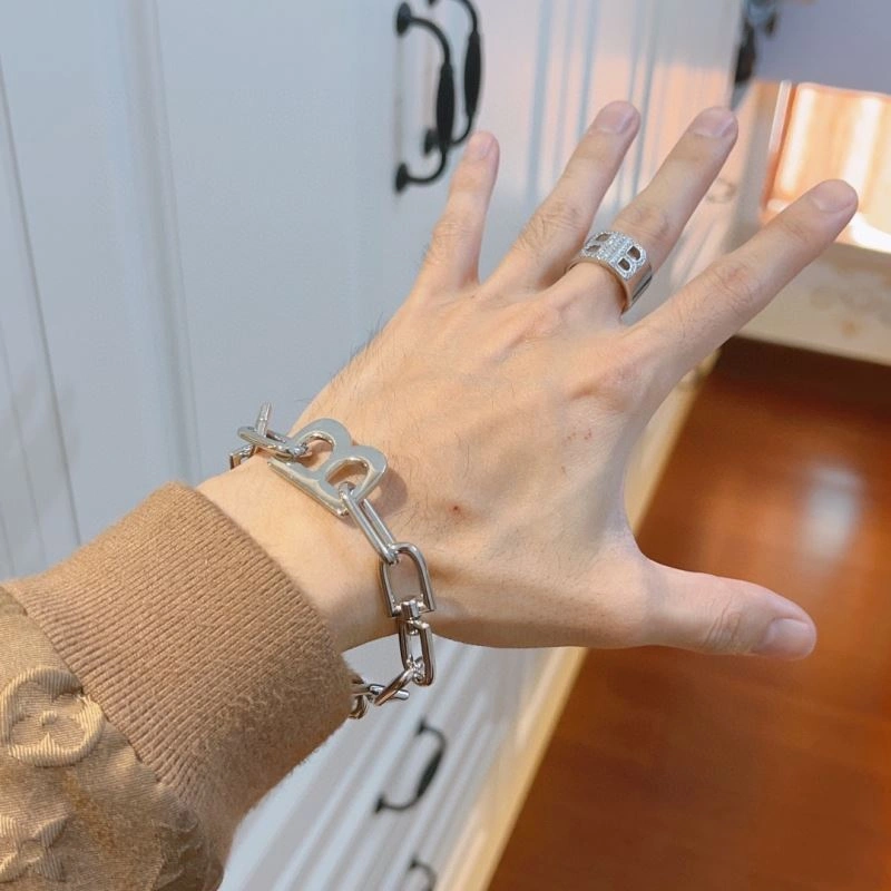 Lightweight Balenciaga Bracelets 215748
