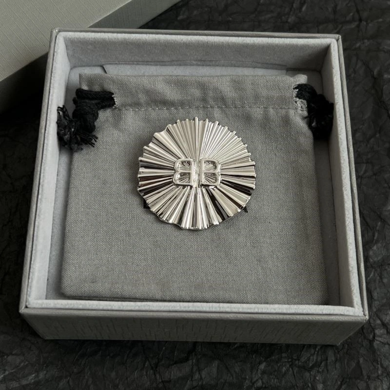Supportive Balenciaga Brooches 215563