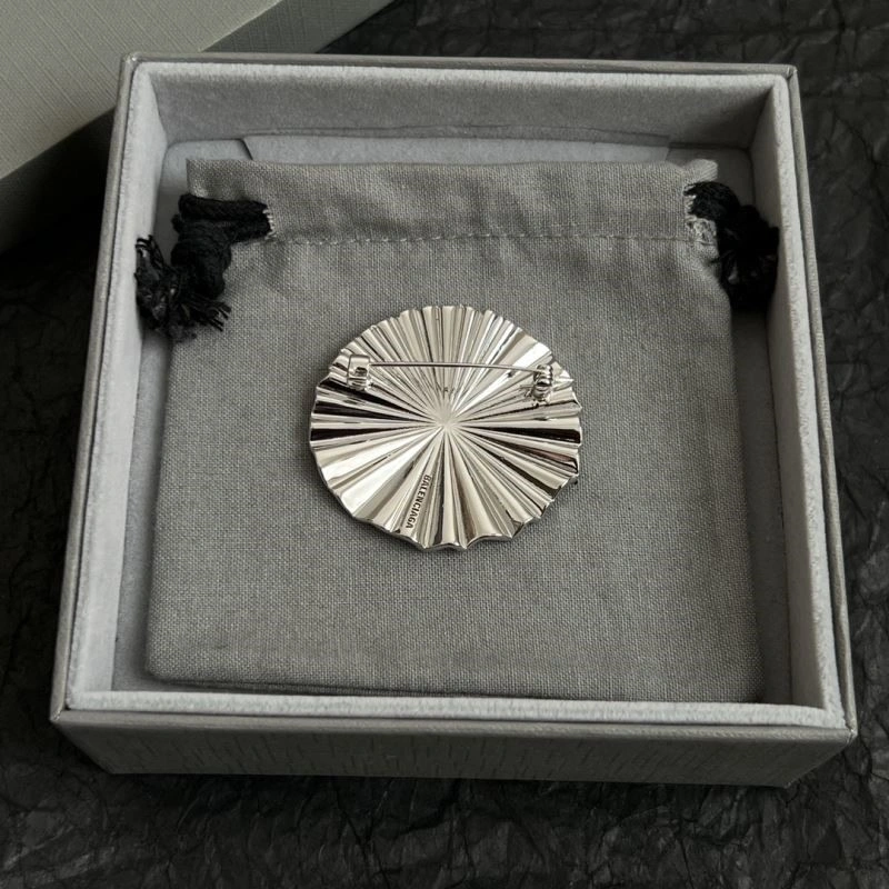 Supportive Balenciaga Brooches 215563