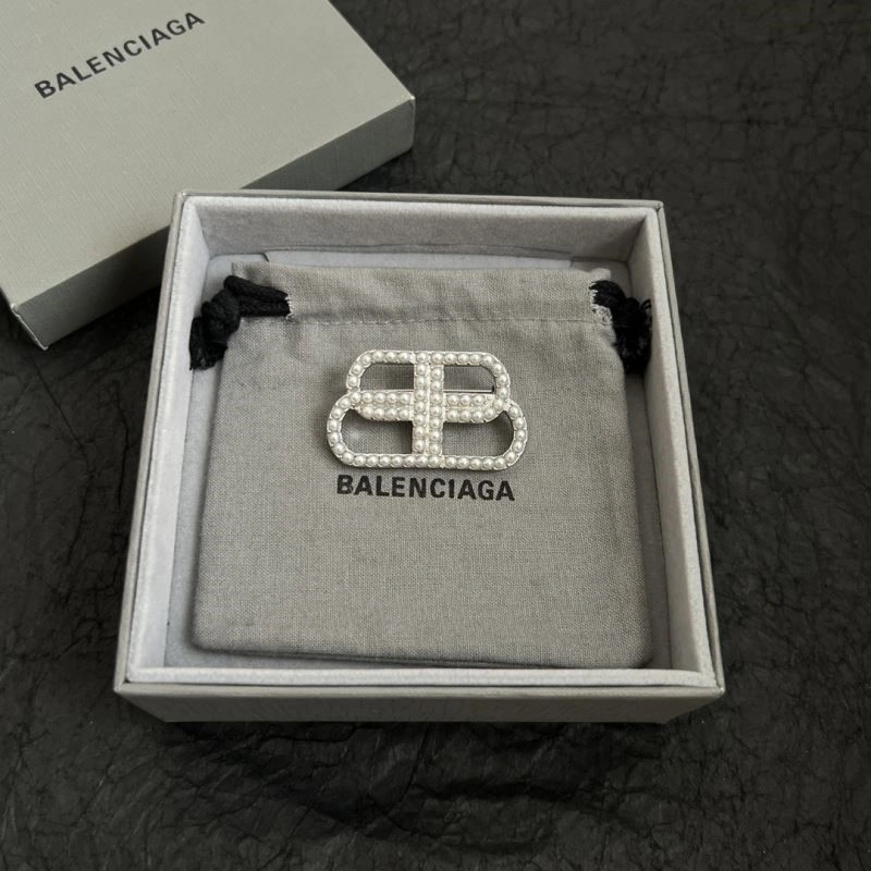 SmoothTexture Balenciaga Brooches 215543