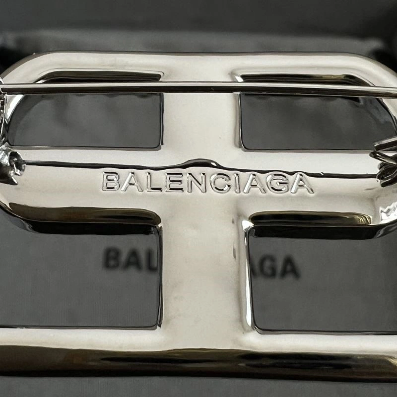 SmoothTexture Balenciaga Brooches 215543