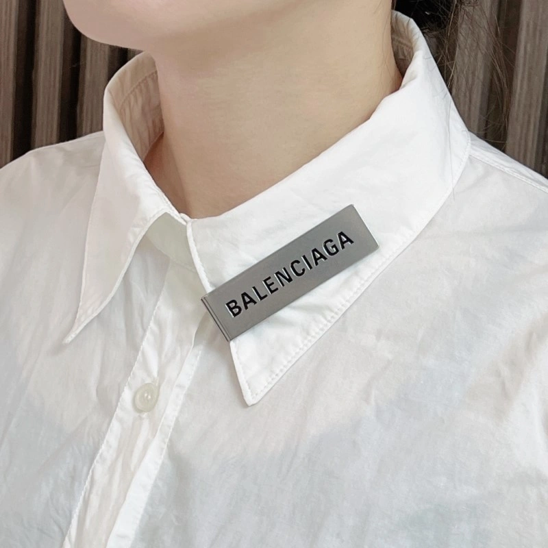 Balenciaga Brooches Premium 215460