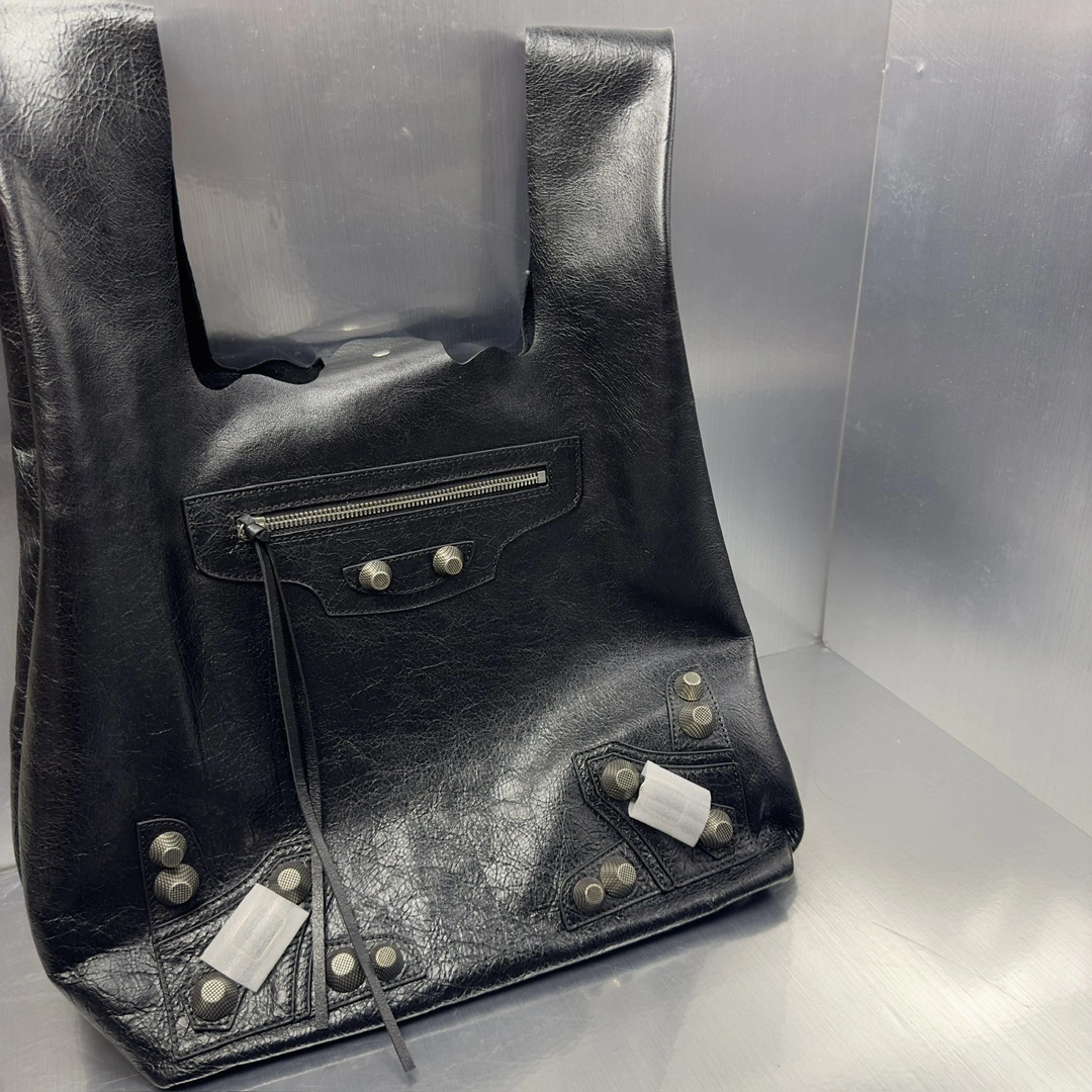 Balenciaga Cagole Edgy Motorcycle Vest Shopping Bag MoistureWicking 61076