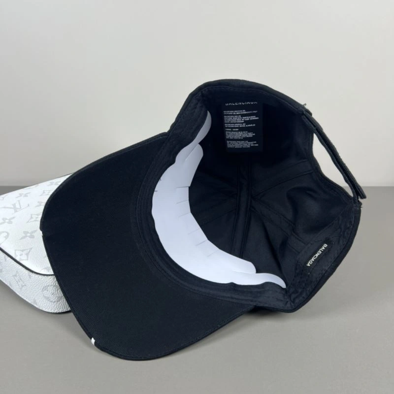 Balenciaga Caps Fashionable 260878
