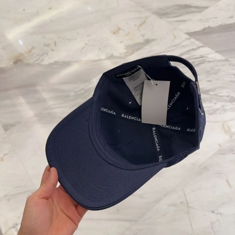 Balenciaga Caps UrbanChic 260825