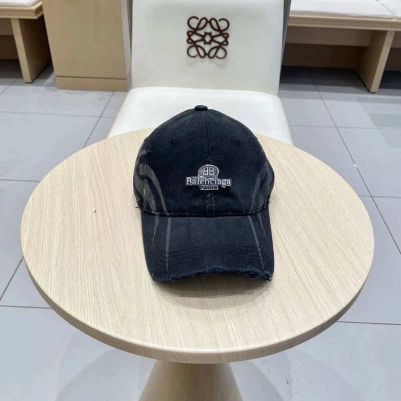 Versatile Balenciaga Caps 260818