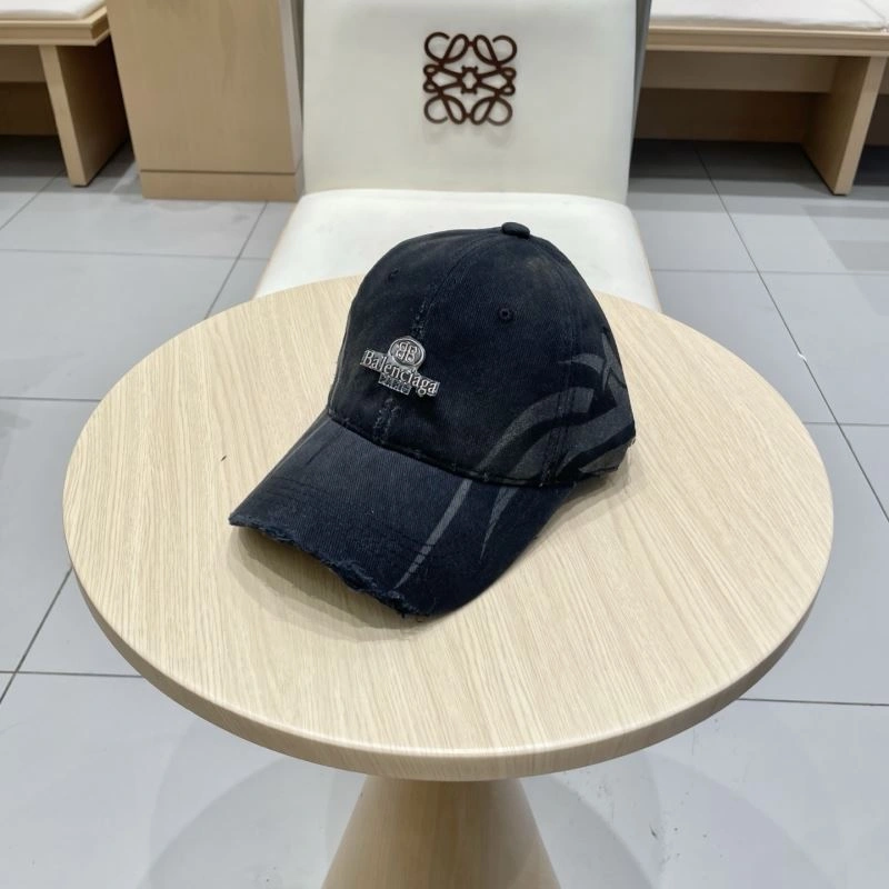 Versatile Balenciaga Caps 260818