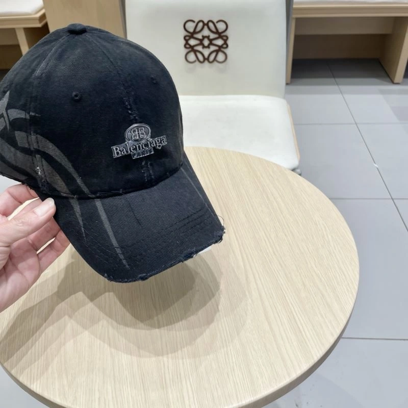 Versatile Balenciaga Caps 260818