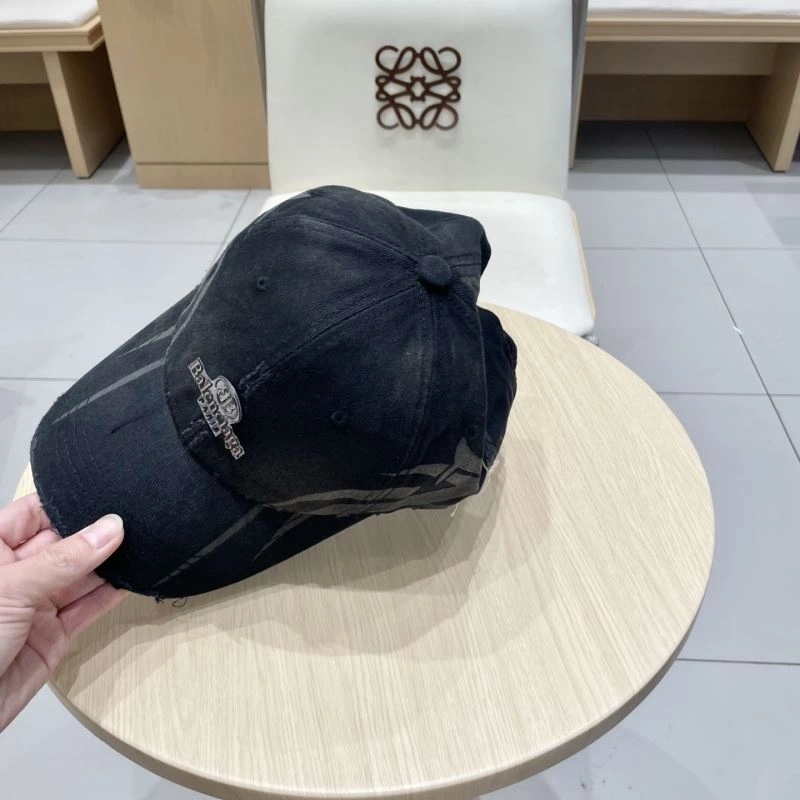 Versatile Balenciaga Caps 260818