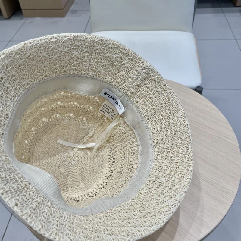 Balenciaga Caps UrbanChic 260822