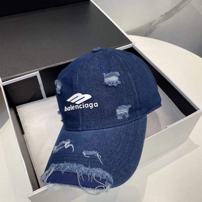 Balenciaga Caps ModernLook 260773