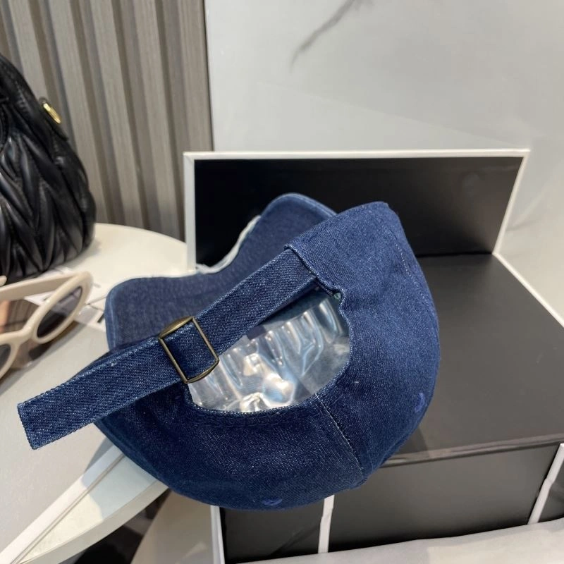 Balenciaga Caps ModernLook 260773