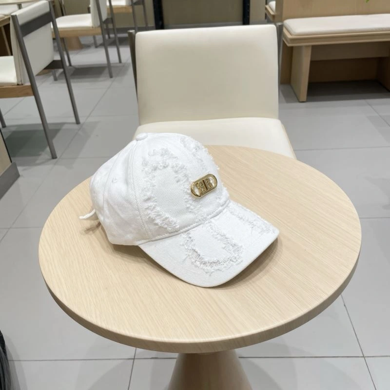 Snug Balenciaga Caps 260771