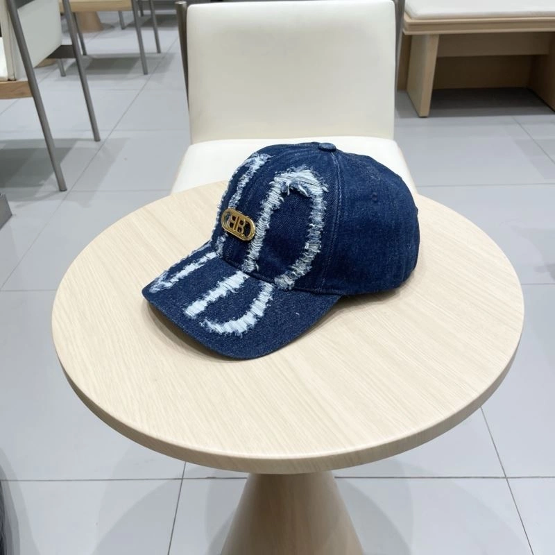 Balenciaga Caps Chic 260778