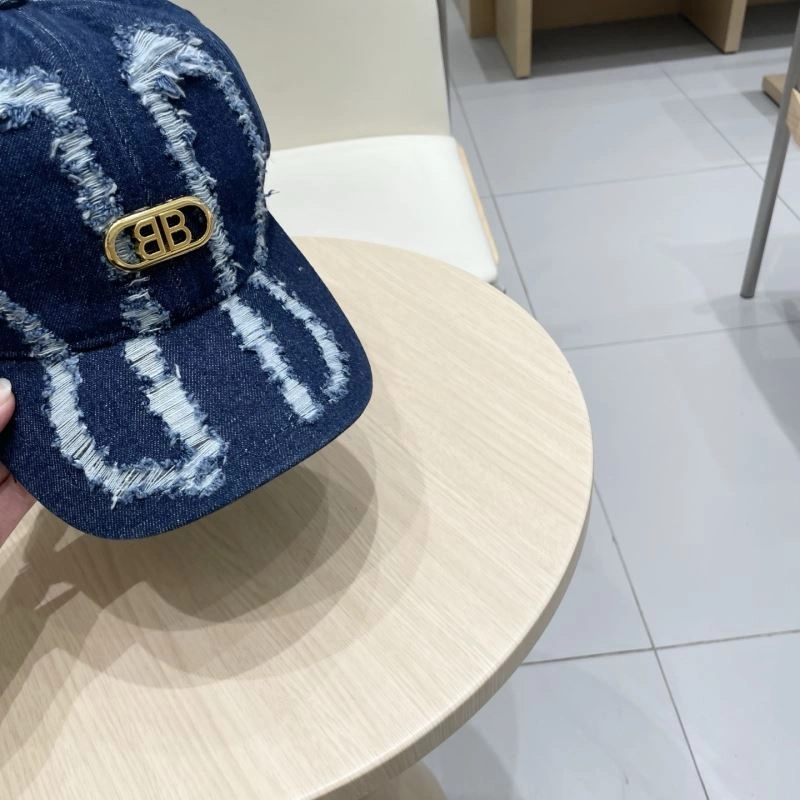 Balenciaga Caps Chic 260778