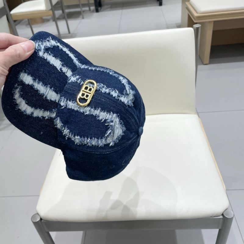 Balenciaga Caps Chic 260778