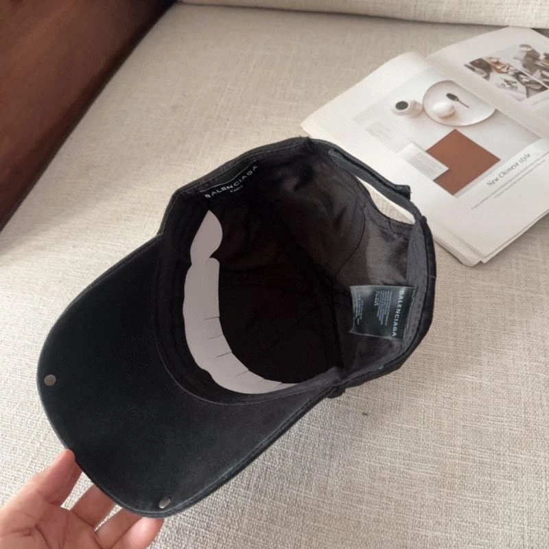 Balenciaga Caps Sophisticated 260774