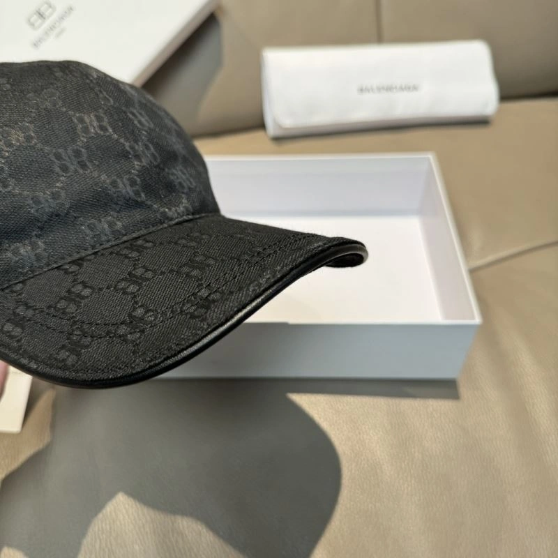 Balenciaga Caps Versatile 260788