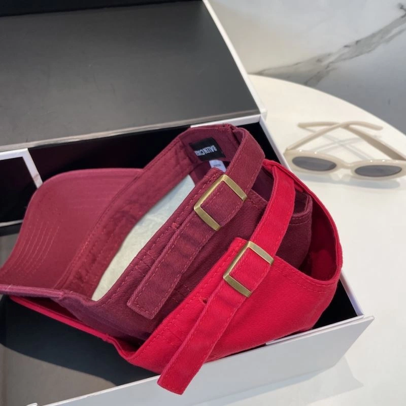 Balenciaga Caps Sleek 260730