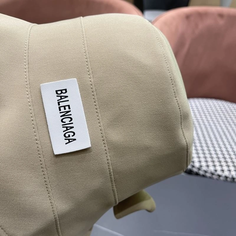 Minimalist Balenciaga Caps 260736