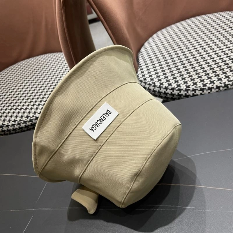 Minimalist Balenciaga Caps 260736