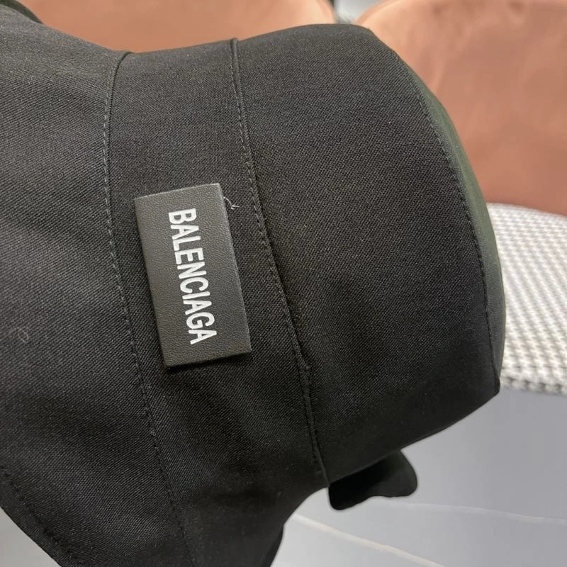Snug Balenciaga Caps 260753