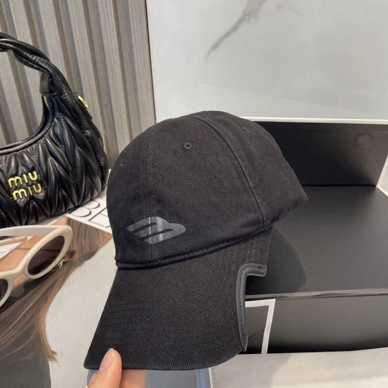 Lightweight Balenciaga Caps 260732