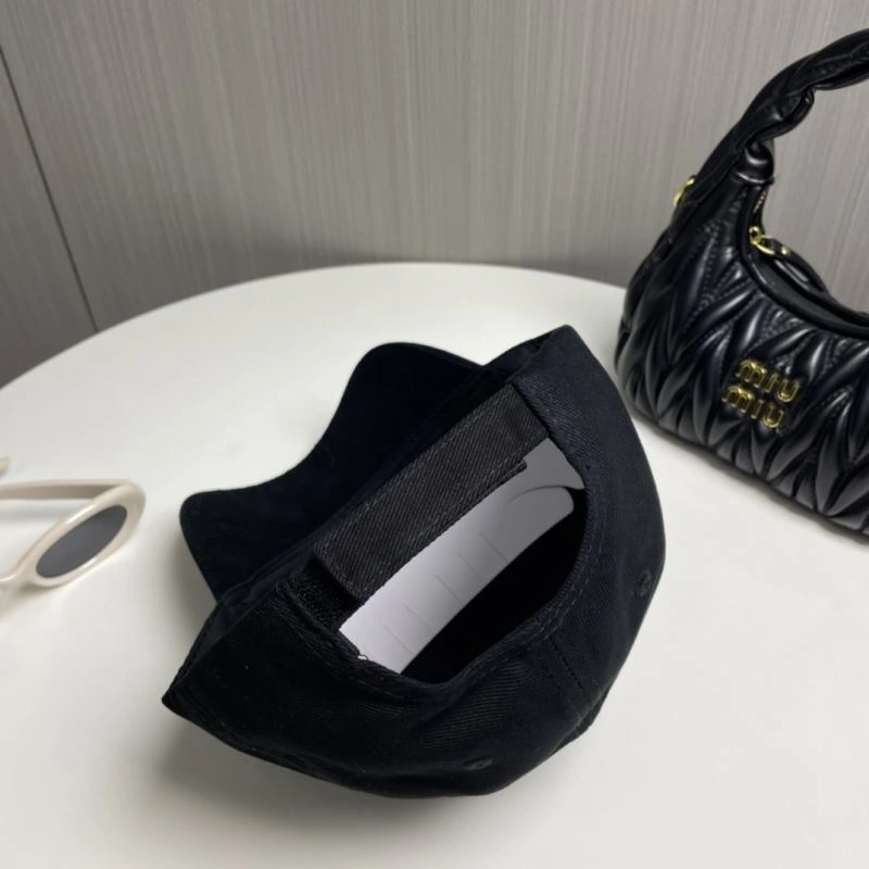 Balenciaga Caps Bold 260735