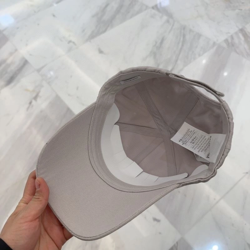 Balenciaga Caps UrbanStyle 260724