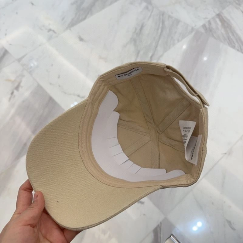Balenciaga Caps Chic 260720