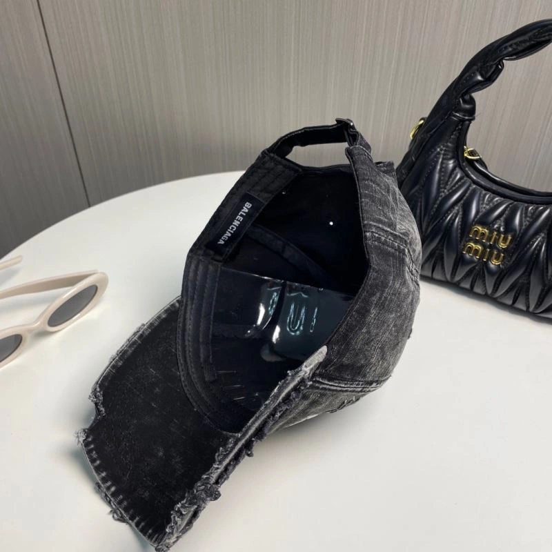 ZipUp Balenciaga Caps 260688