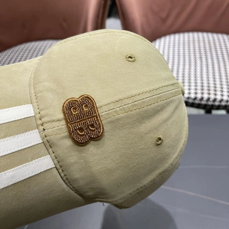 ModernLook Balenciaga Caps 260691
