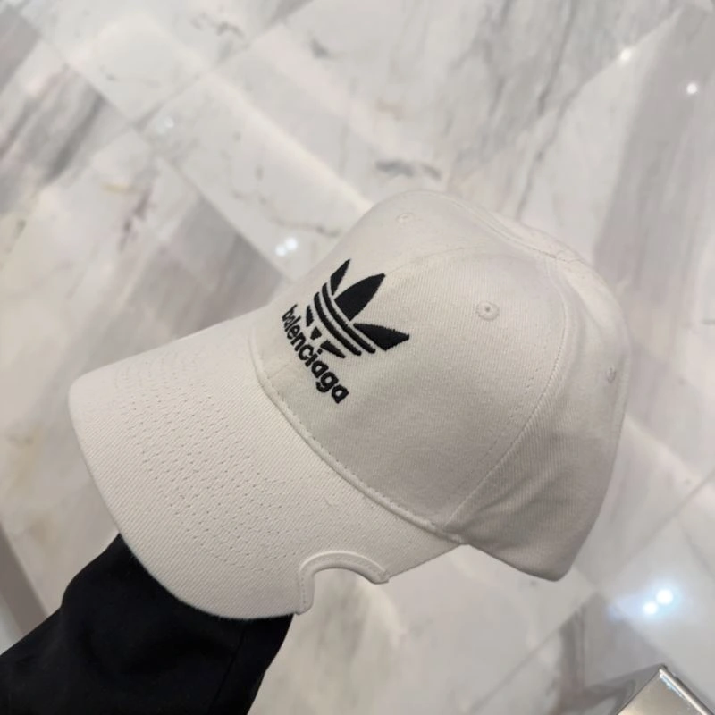 Balenciaga Caps UrbanChic 260701