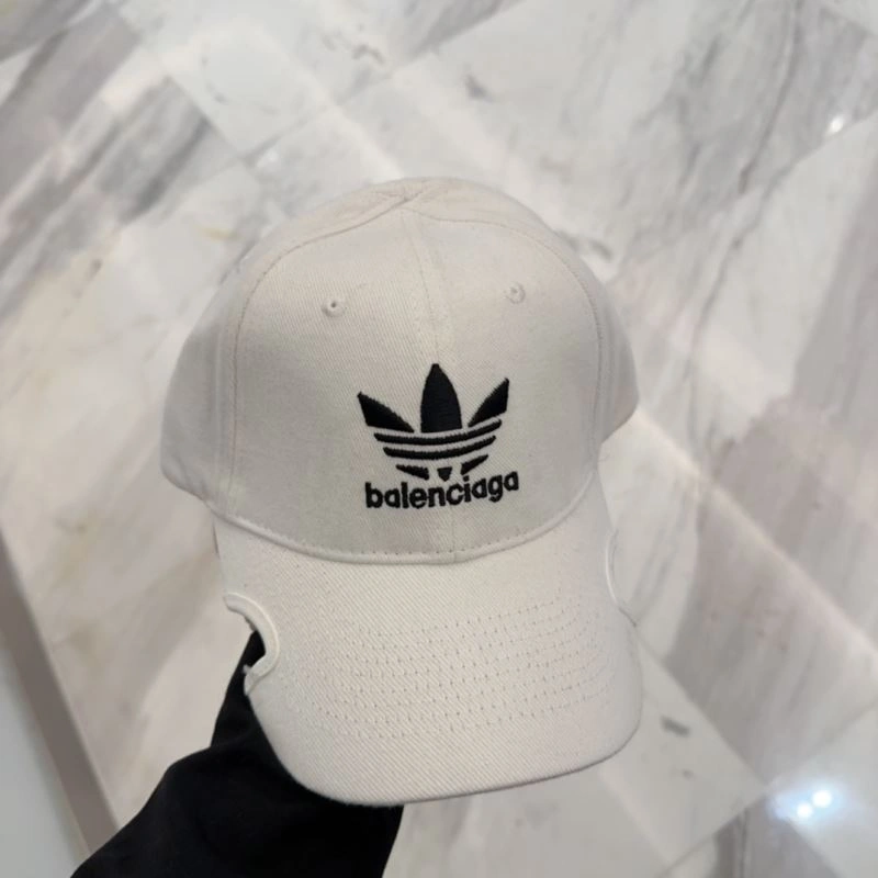 Balenciaga Caps UrbanChic 260701