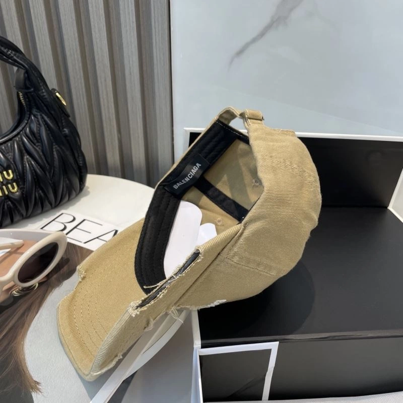 Balenciaga Caps EyeCatching 260652