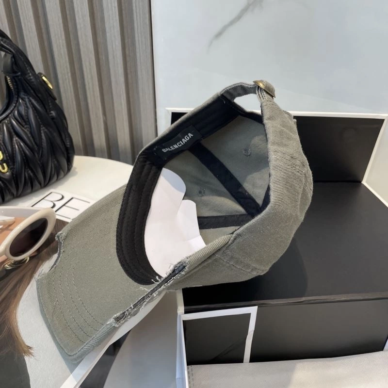 Balenciaga Caps Supportive 260666