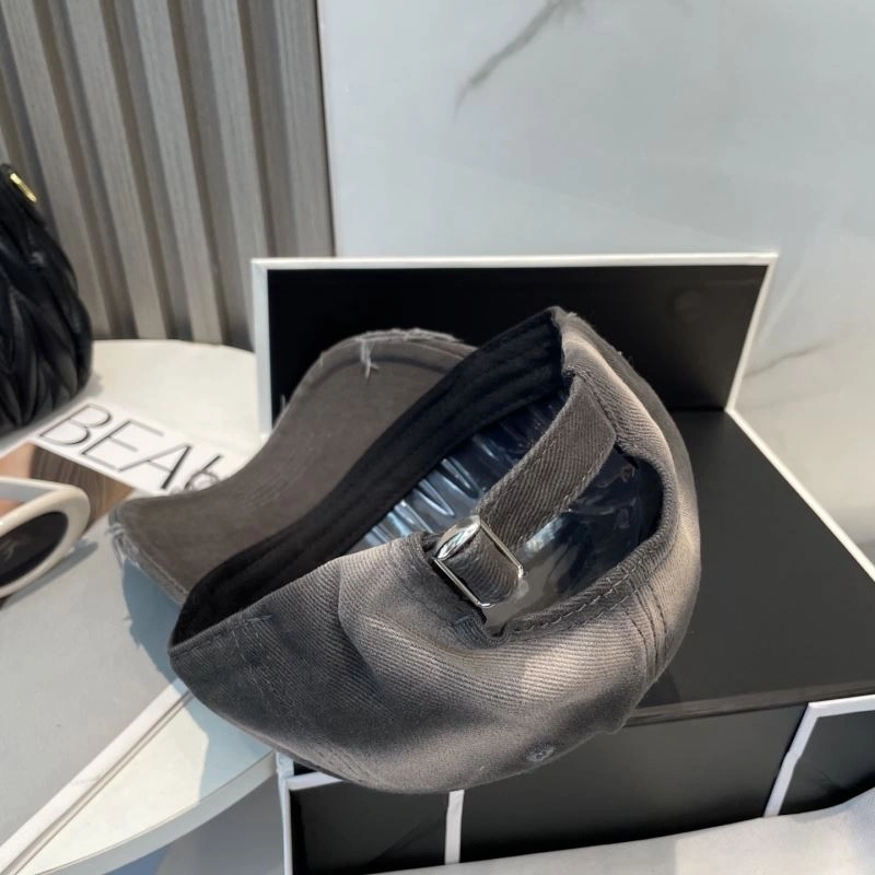 Balenciaga Caps Durable 260670