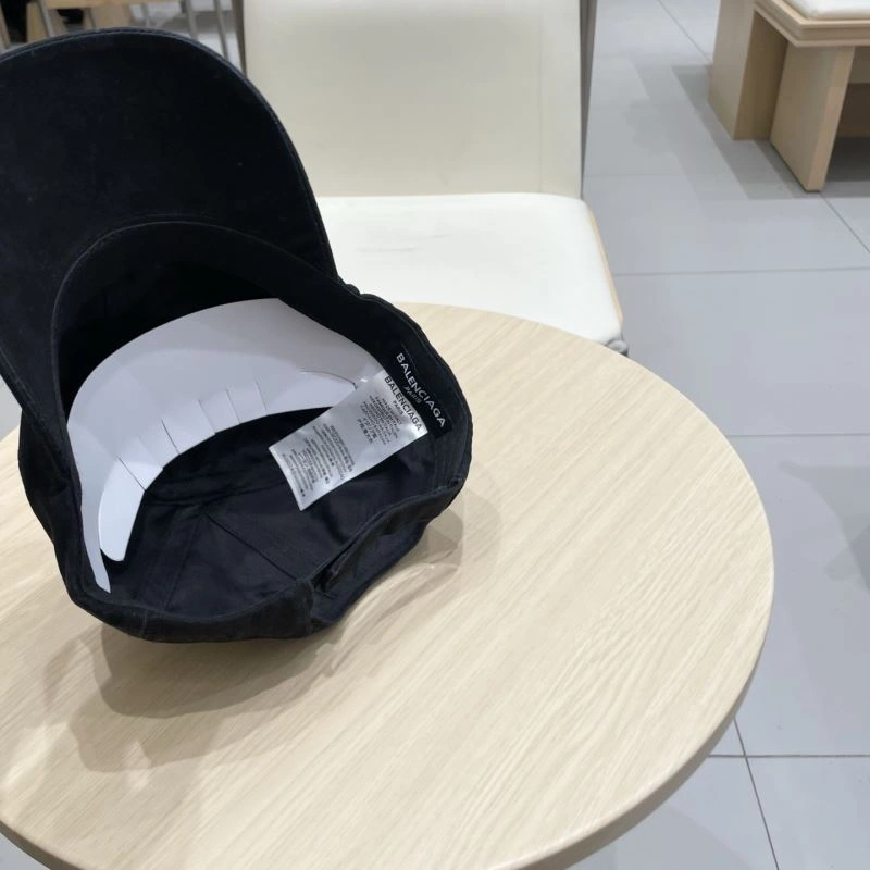 Balenciaga Caps Snug 260653