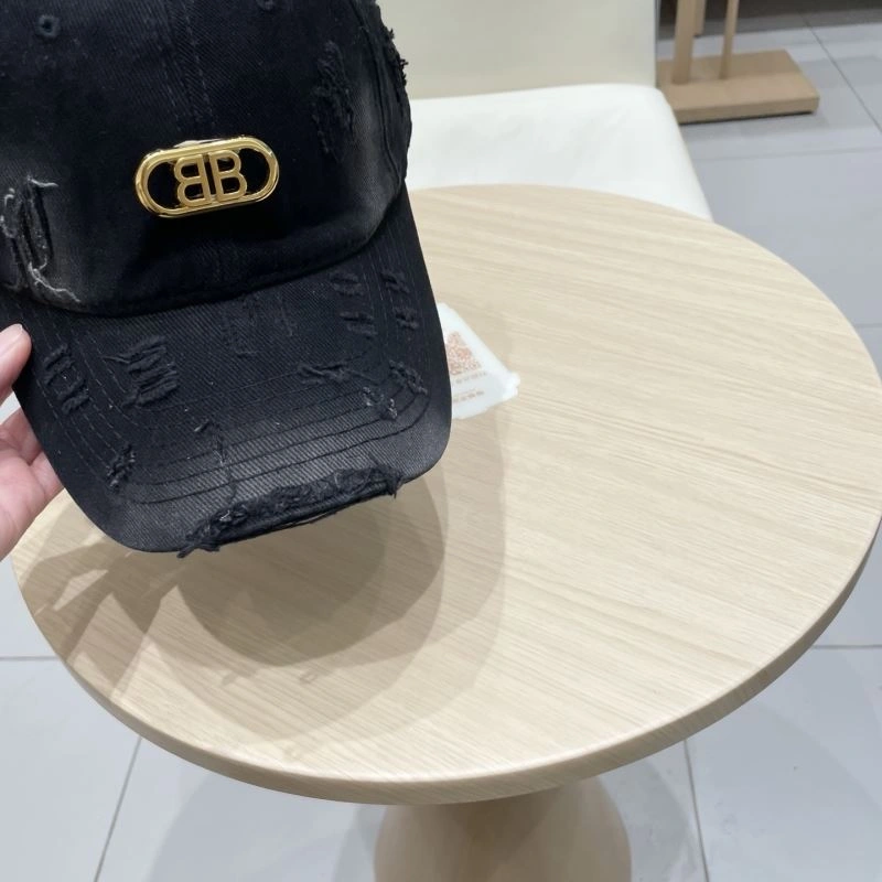 Balenciaga Caps Youthful 260601