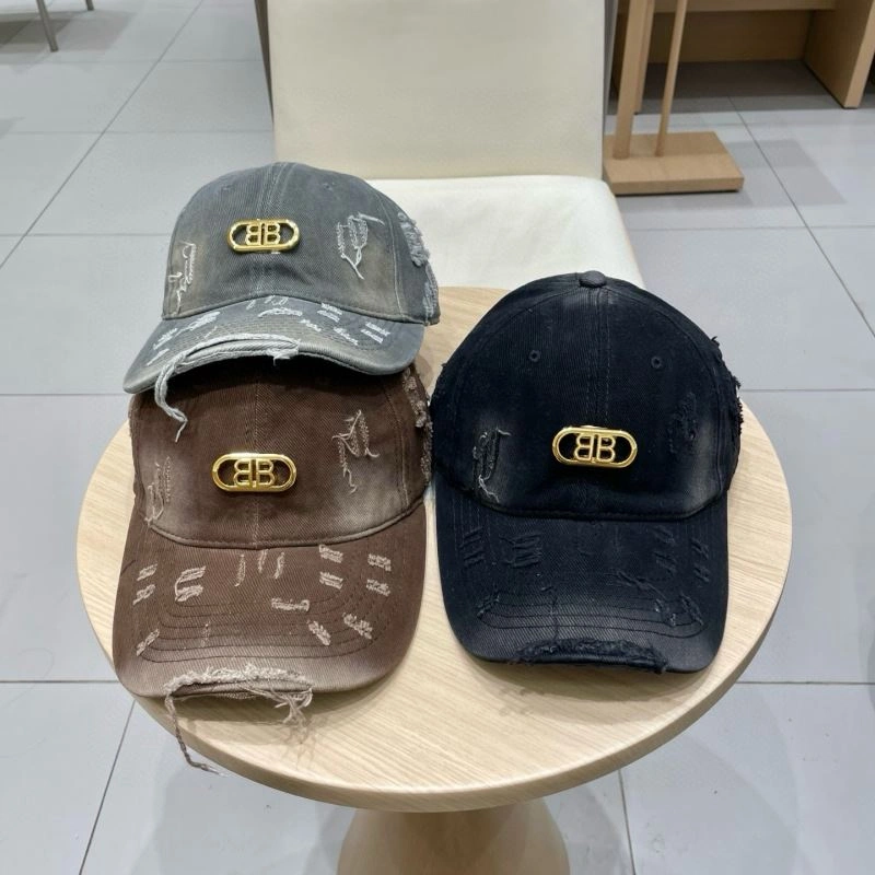 Balenciaga Caps Youthful 260601