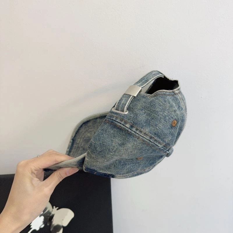 Sophisticated Balenciaga Caps 262604
