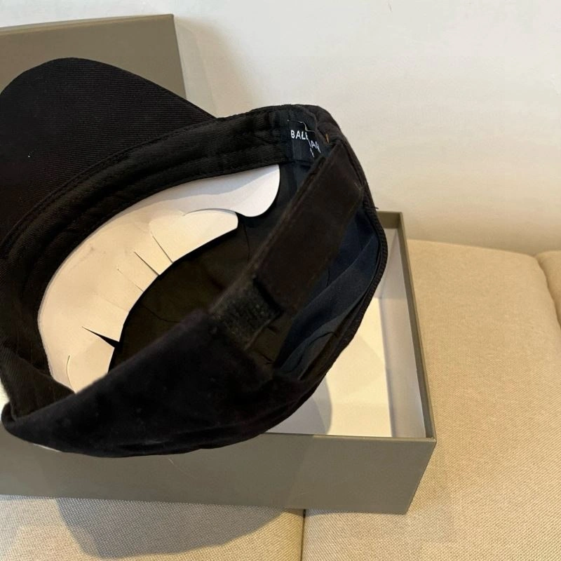 Balenciaga Caps EasyMatch 262547