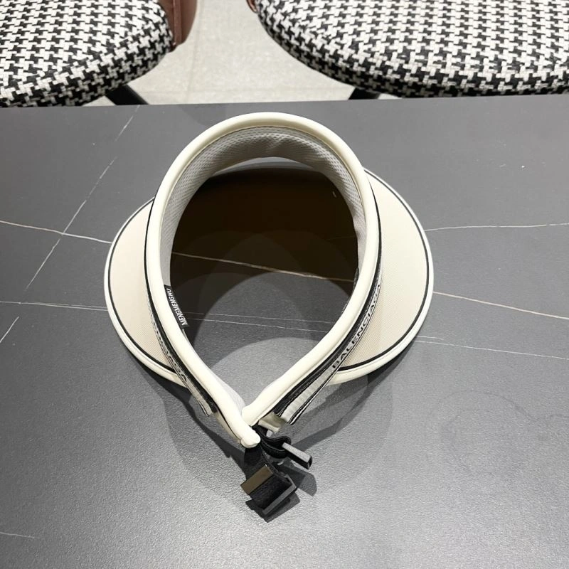 Balenciaga Caps Chic 262558