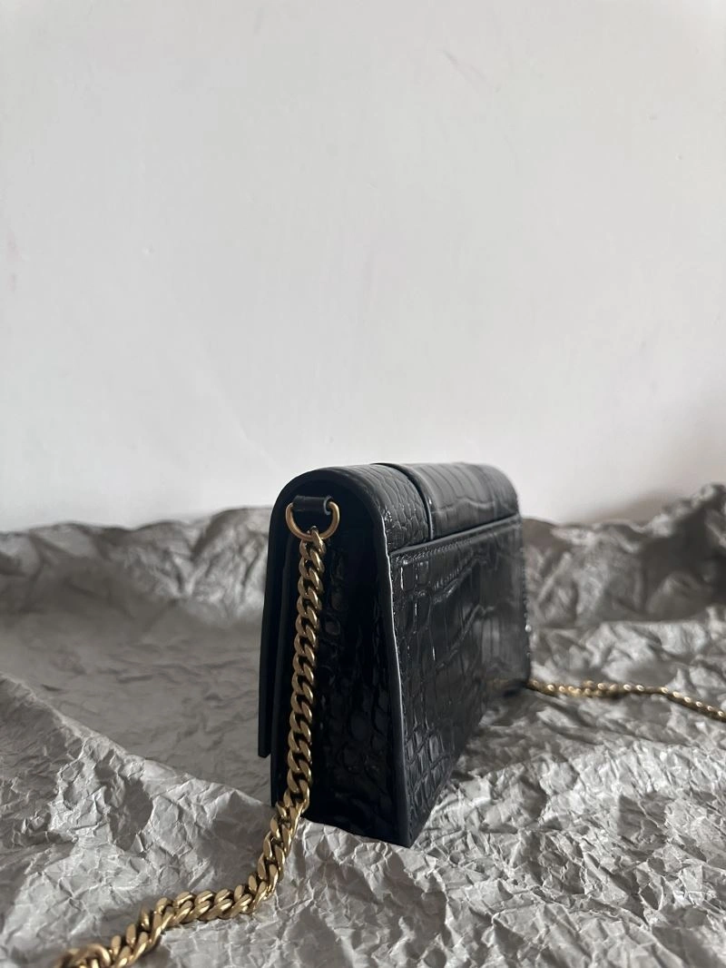 GoodFit Balenciaga Chic Hourglass Crocodile Chain Bag -  Elegance 66987