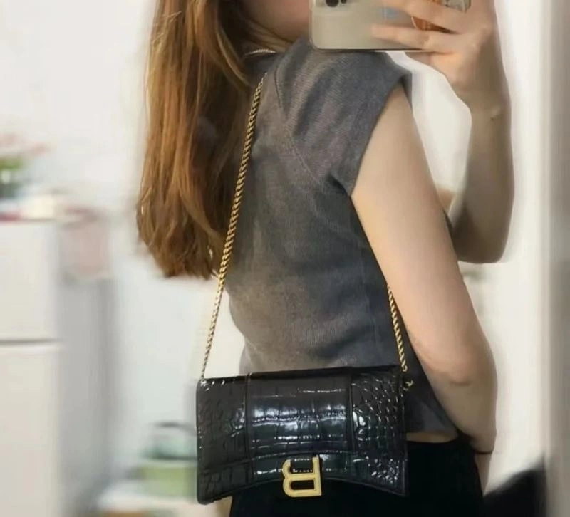 GoodFit Balenciaga Chic Hourglass Crocodile Chain Bag -  Elegance 66987