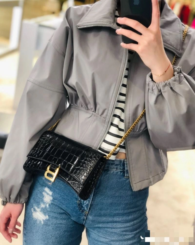 GoodFit Balenciaga Chic Hourglass Crocodile Chain Bag -  Elegance 66987