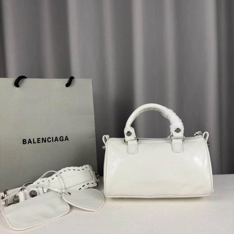 TechFriendly Balenciaga  Italian Leather Travel Bag with Detachable Accessories 75308